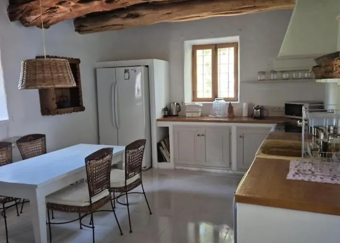 With Pool Santa Eularia בית נופש סנטה אאולריה דס ריו