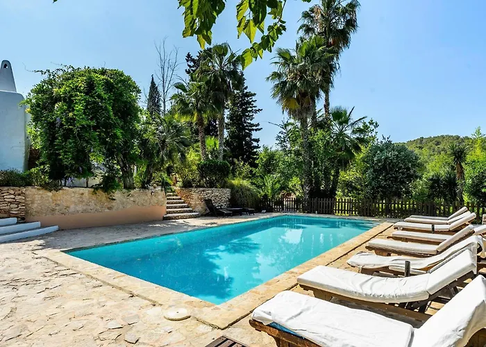 With Pool Santa Eularia סנטה אאולריה דס ריו