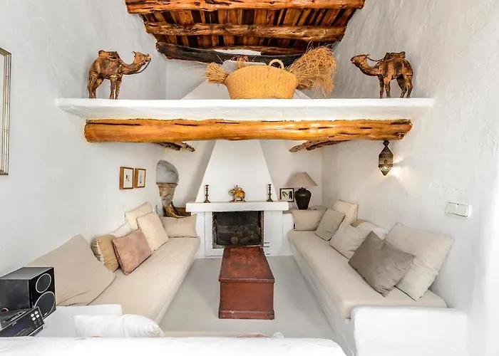 בית נופש With Pool Santa Eularia סנטה אאולריה דס ריו