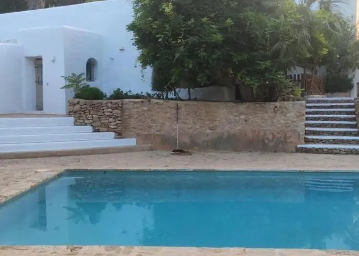 With Pool Santa Eularia