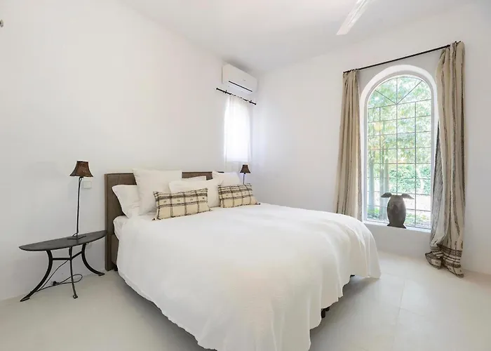 Vakantiehuis With Pool Santa Eularia *